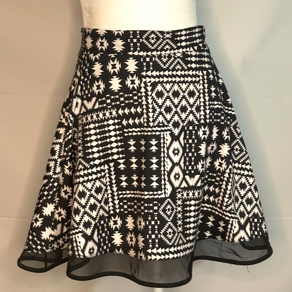 ABSOLUTE ANGEL NEW YORK FLARE MINI SKIRT/SIZE: L